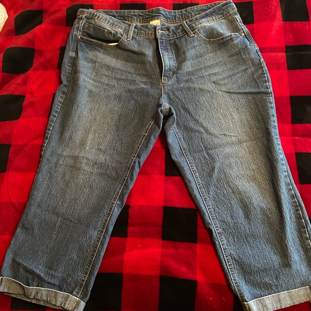 Faded glory capris